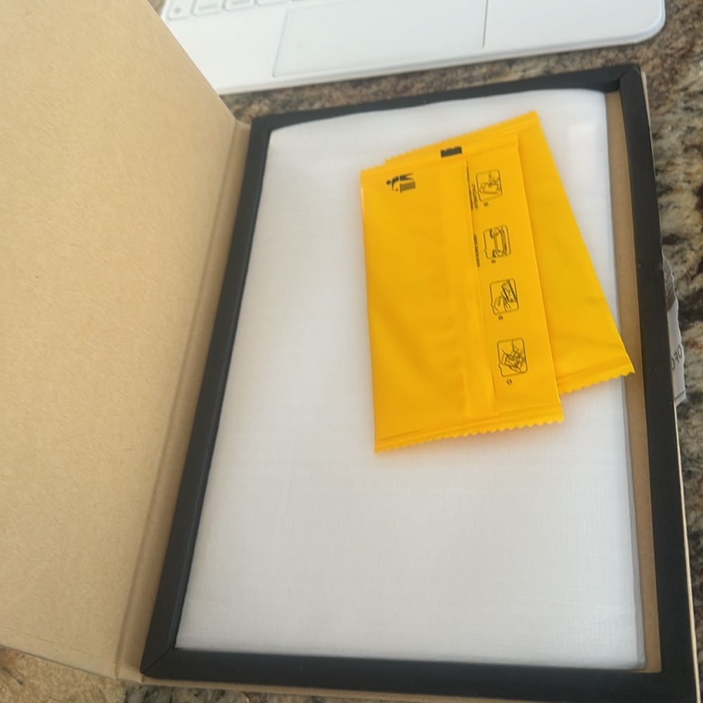 Ipad bundle - Picture 4 of 7
